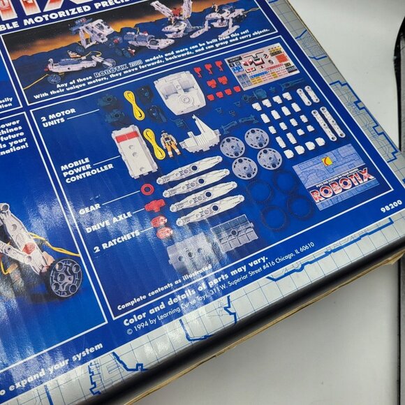 Learning‎ Curve Toys Robotix 2000 with 2 Working Motors - Picture 8 of 8